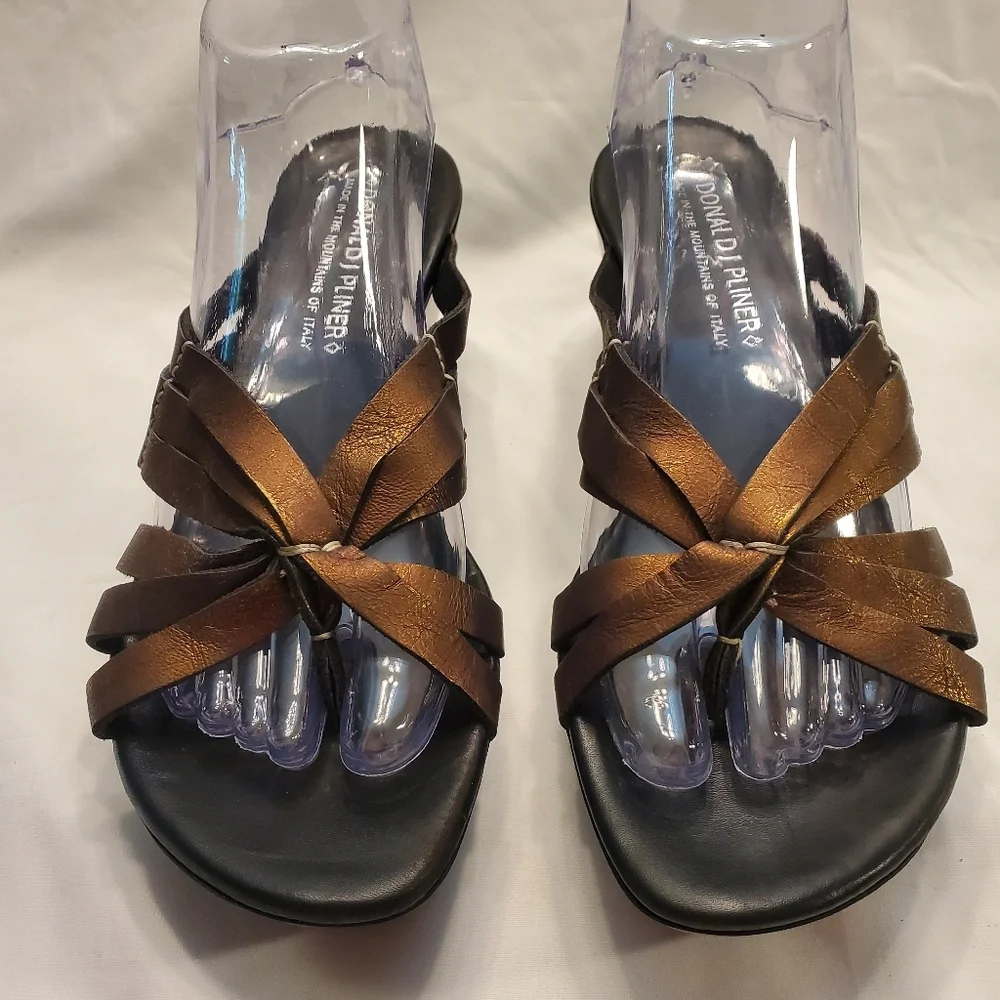 Donald J Pliner Cathe Womens Bronze And Black Strap Platform Wedge Sandal SZ 9M - Picture 3 of 6